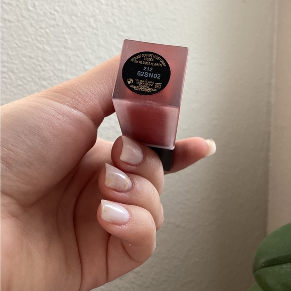 YSL TATOUAGE COUTURE VELVET CREAM LIPSTICK - Picture 2 of 3